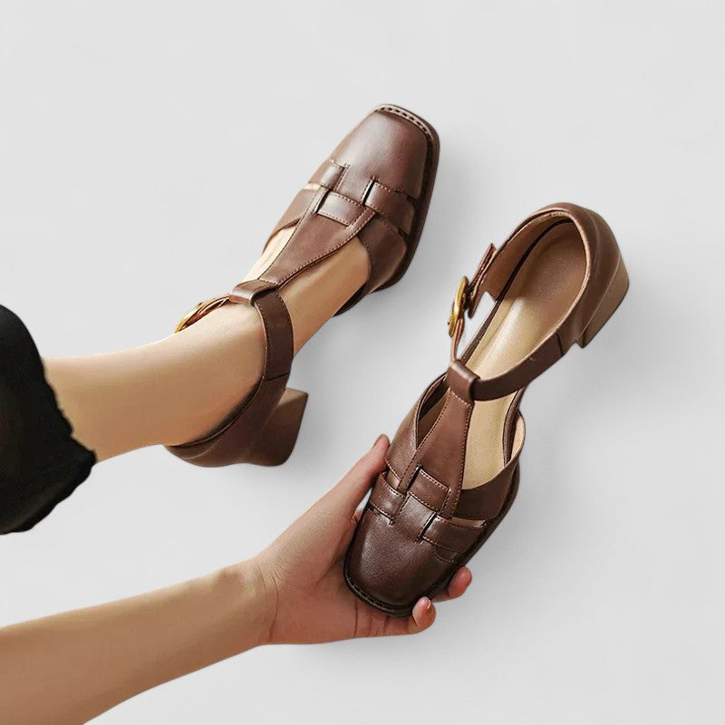 Elyxiana | Orthopädische T-Strap Blockabsatzschuhe