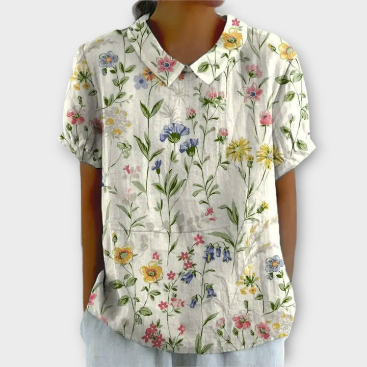Blumenbluse mit bequemer Passform