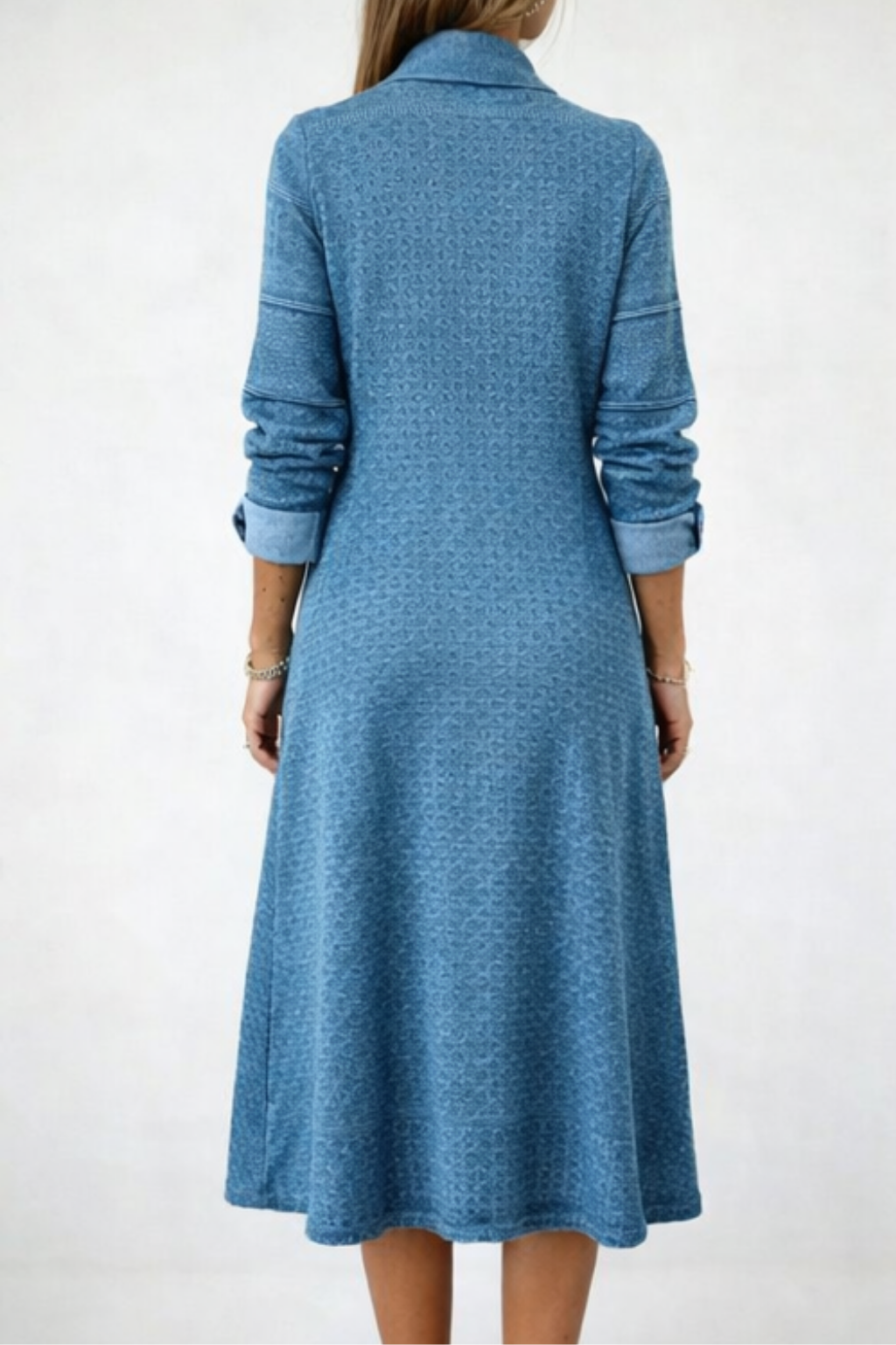Zeitloses Midikleid mit Struktur