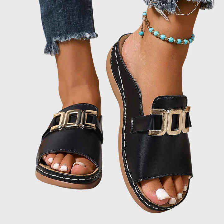 Bequeme Schnallensandalen
