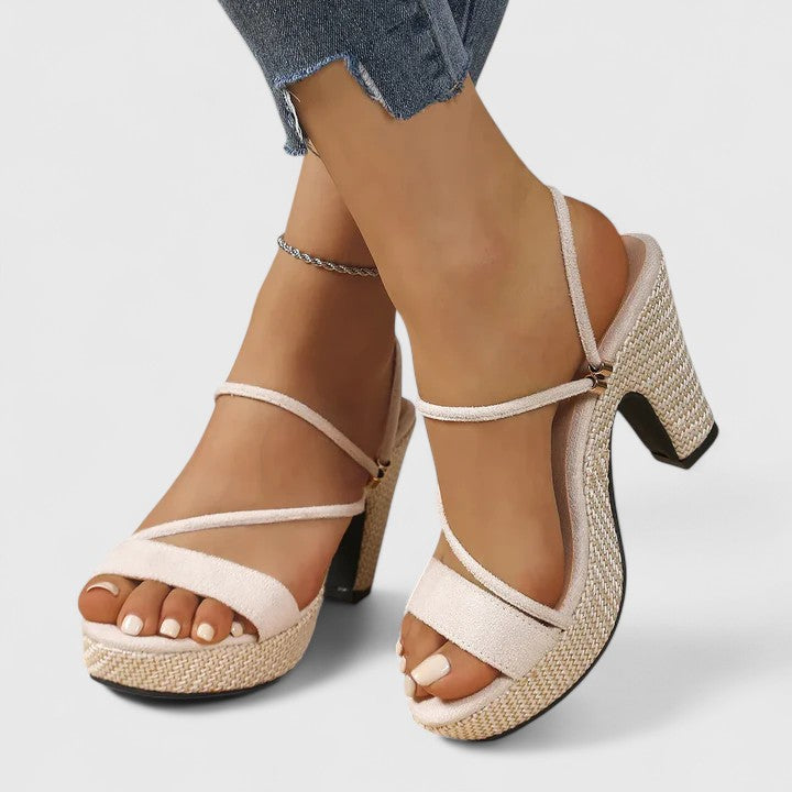 Lorienna | Elegante Riemchen-Sandaletten