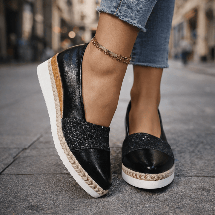 Margaret | Glow Wedge