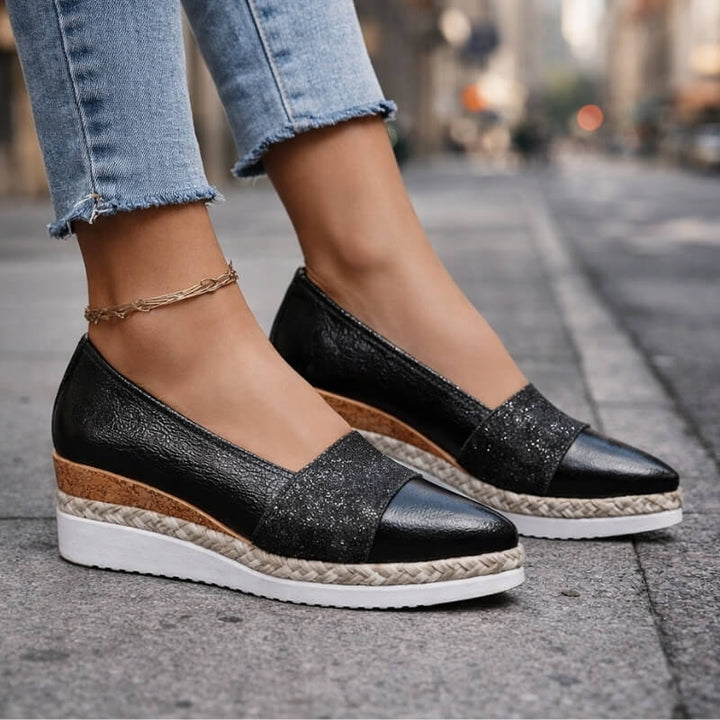 Margaret | Glow Wedge
