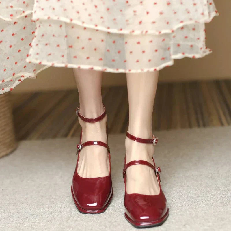 Elegante Riemchen-Pumps