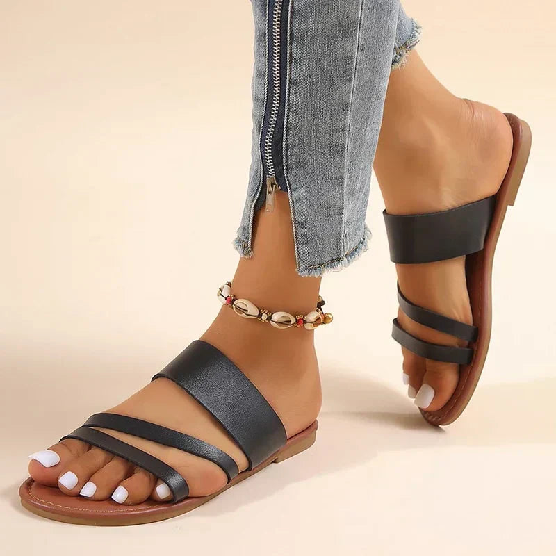Bequeme lässige flache Sandalen