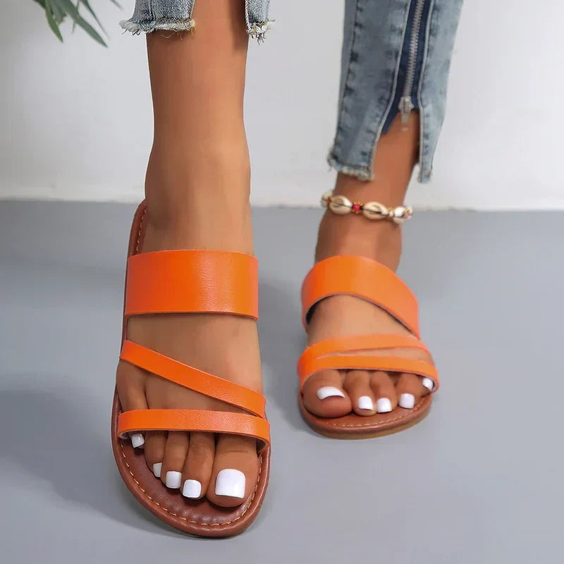 Bequeme lässige flache Sandalen