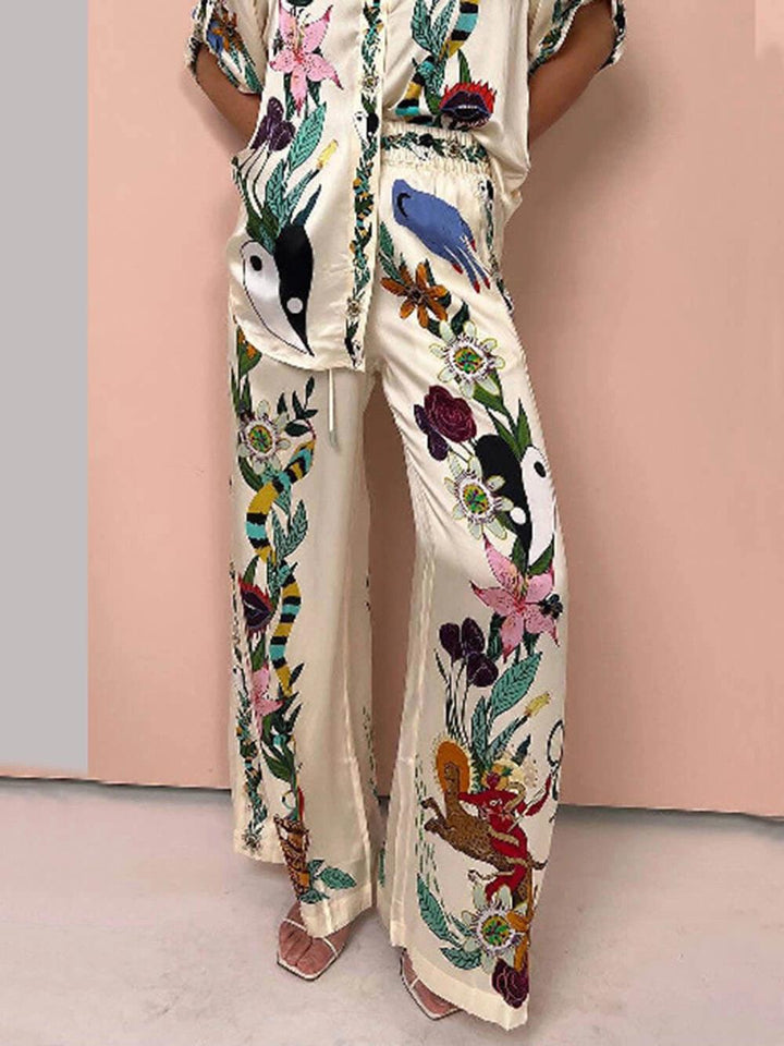 Nika | Resort Vibes Satin einzigartiges Druckhemd & Hosen-Set Passform
