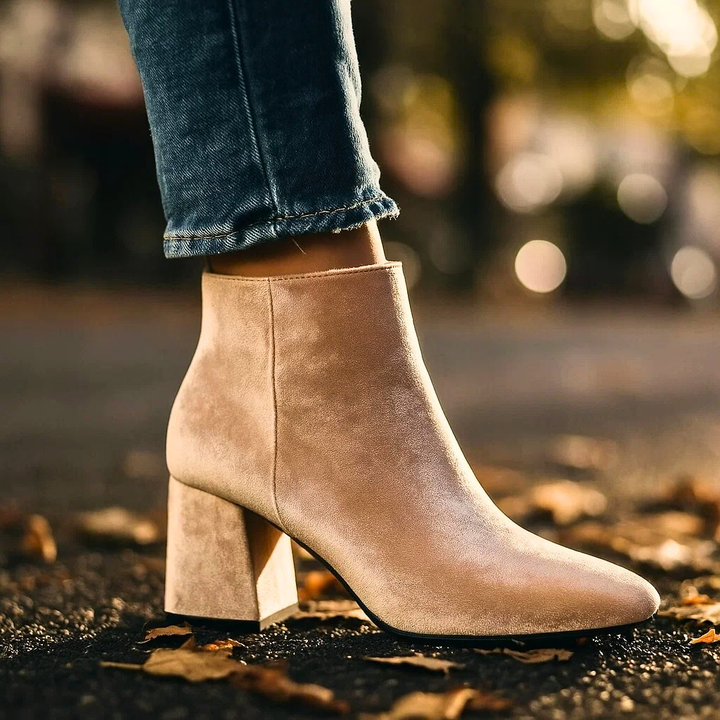 VALENTINA SAMTSTIEFEL