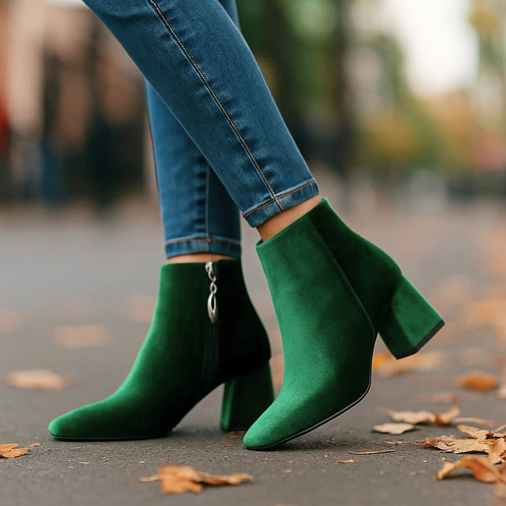 VALENTINA SAMTSTIEFEL