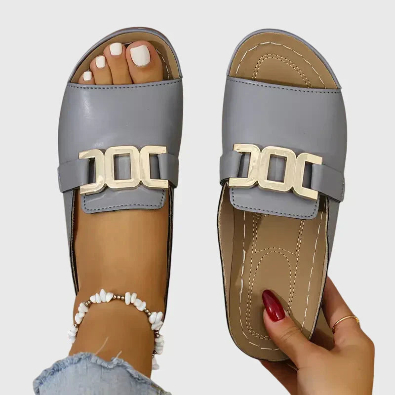 Bequeme Schnallensandalen