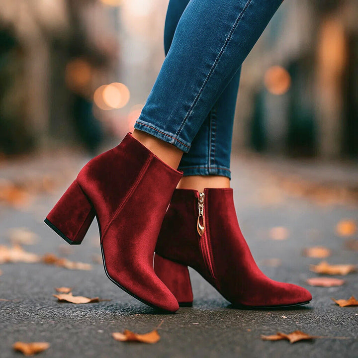 VALENTINA SAMTSTIEFEL