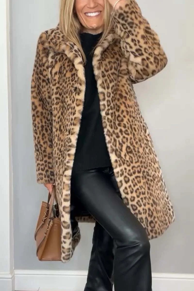 Exklusiver Leopardenmantel