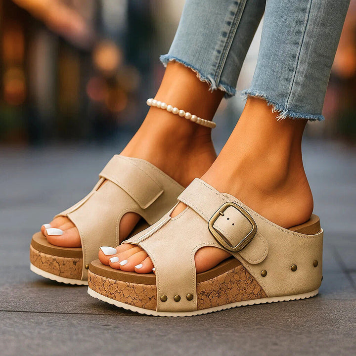 SIENNA HAVEN BUCKLE SANDALEN