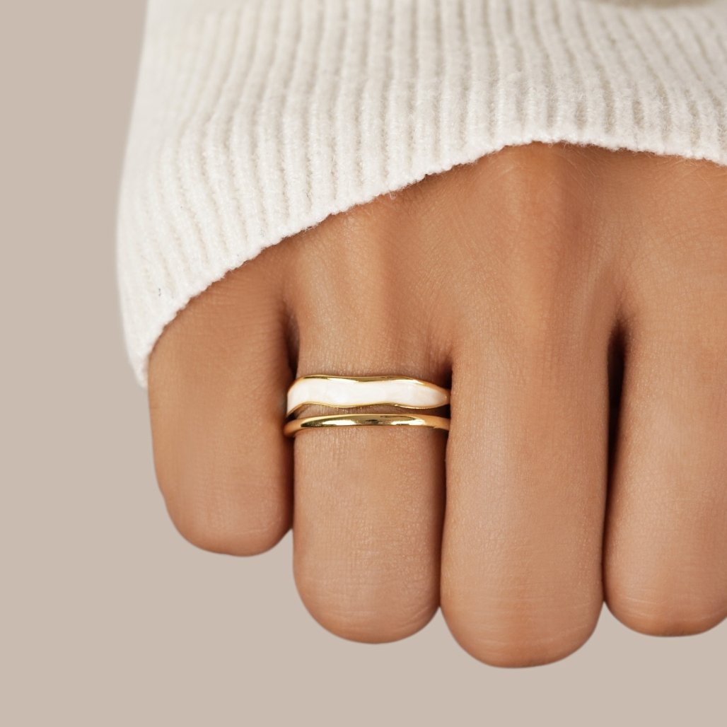Goldene Sahara-Ring mit Schichten