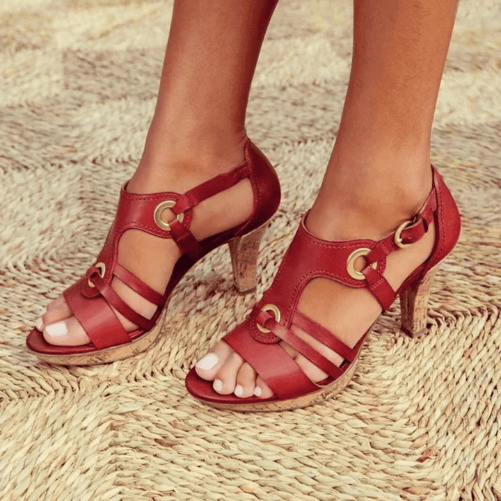 Schicke Absatzsandalen